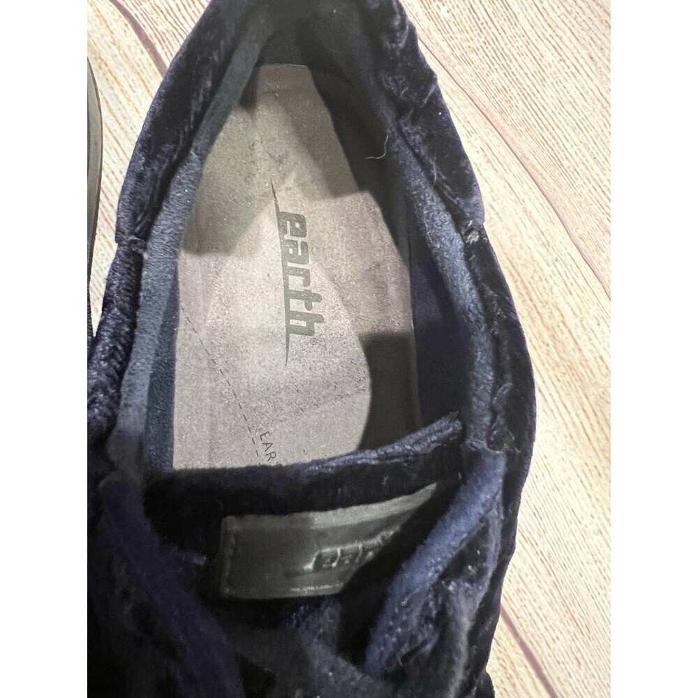 EARTH Zinnia Navy Blue velvet sneakers Women’s Size 7 - Picture 6 of 8